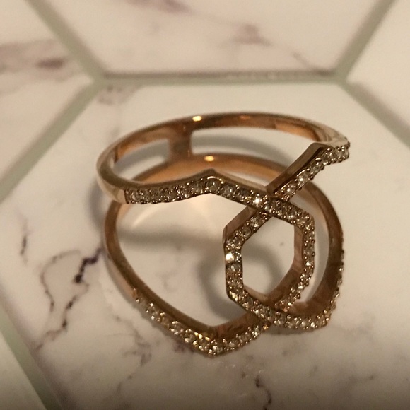 Ravishing Ring (size 10) - Picture 4 of 4